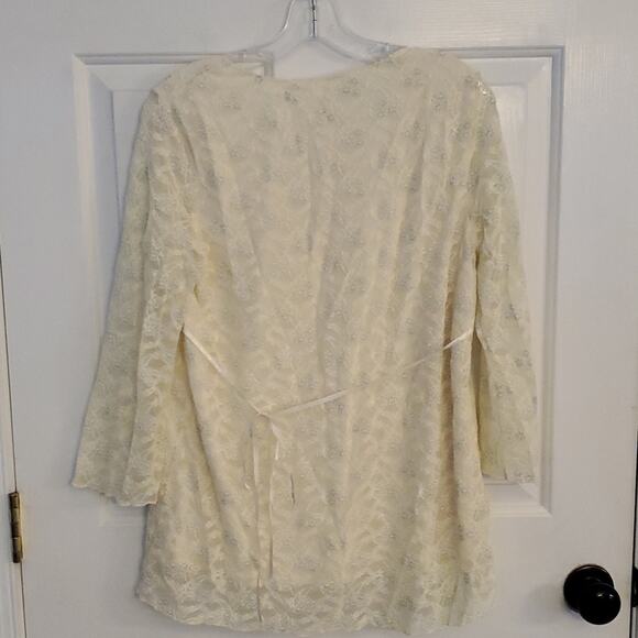 Bundle of Joy Lace Overlay Top, L - Picture 5 of 7